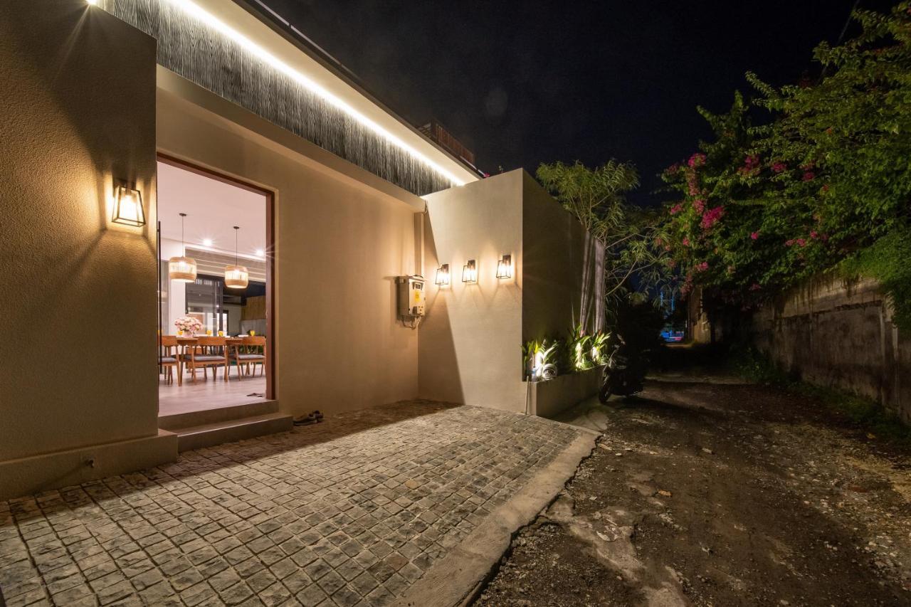 New 4 Bedroom 5 Min Walk To Berawa Beach Enclosed Livng Canggu Kültér fotó